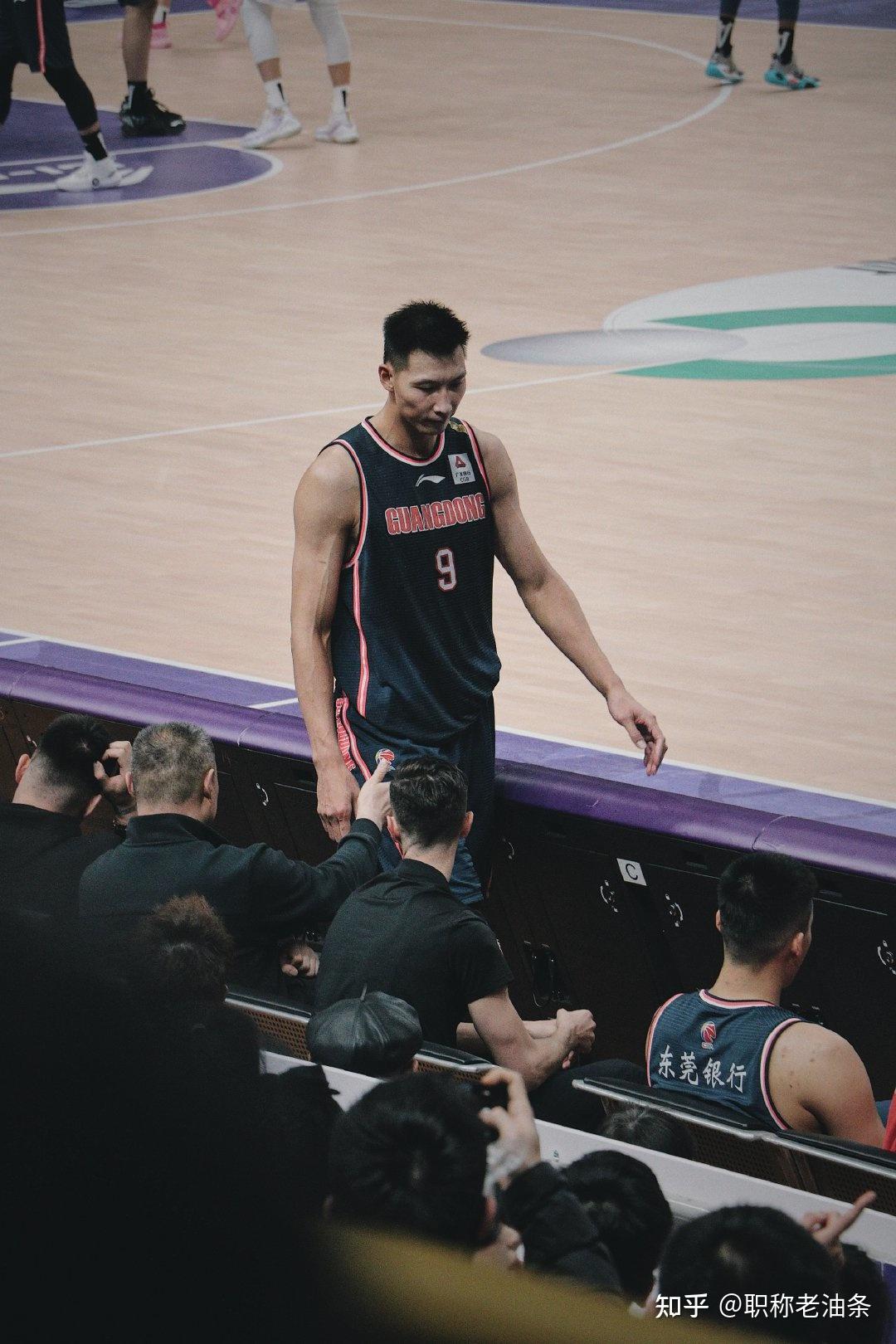 深圳队翻盘浙江队,易建联刷新纪录 深圳队翻盘浙江队,易建联刷新纪录