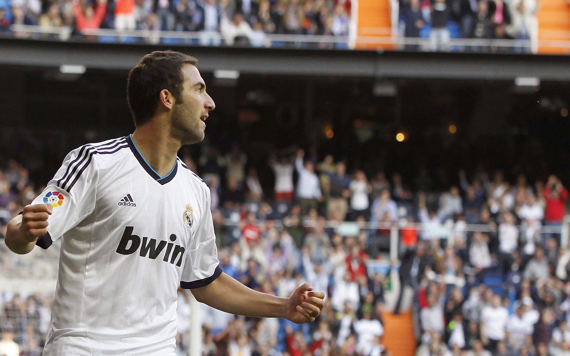 安哥拉强势晋级英格兰,罗德里成为关键先生,当边缘成为风暴眼