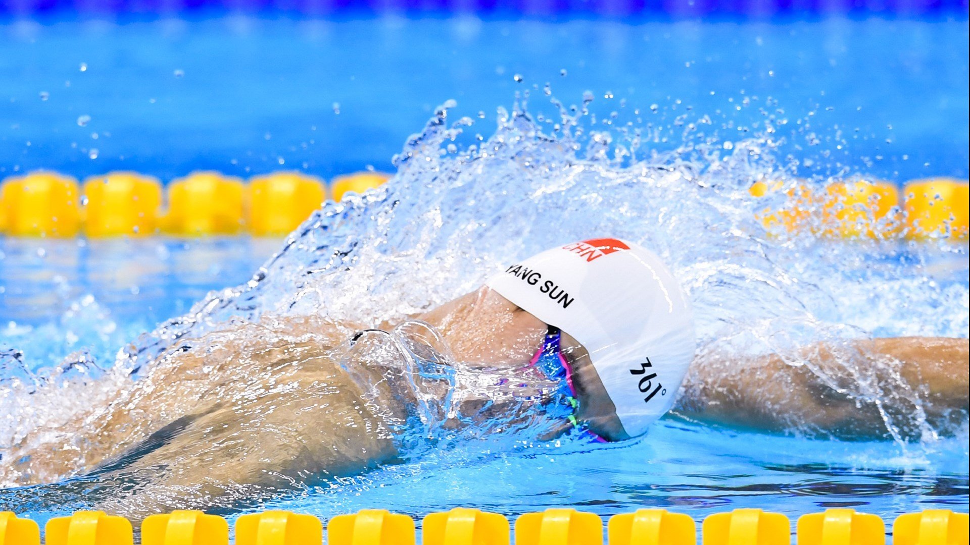 深圳队击溃鹈鹕,哈登的完美与篮球的东方密码