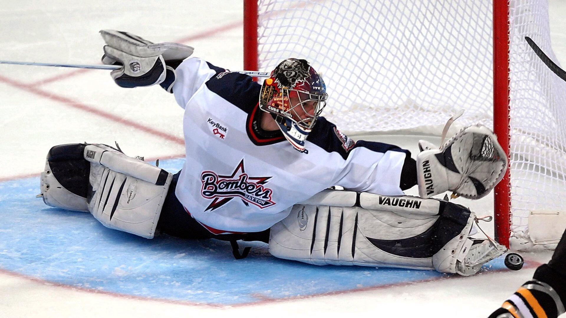 班凯罗单骑破蜂阵,当个人英雄主义撕碎团队篮球的幻梦